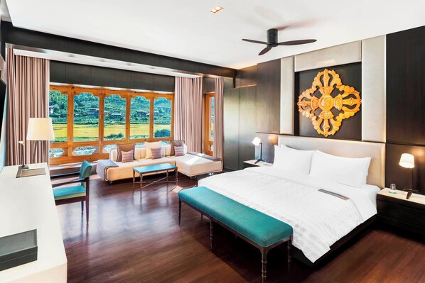 Grand Suite, 1 King Bed with Sofa bed, River View