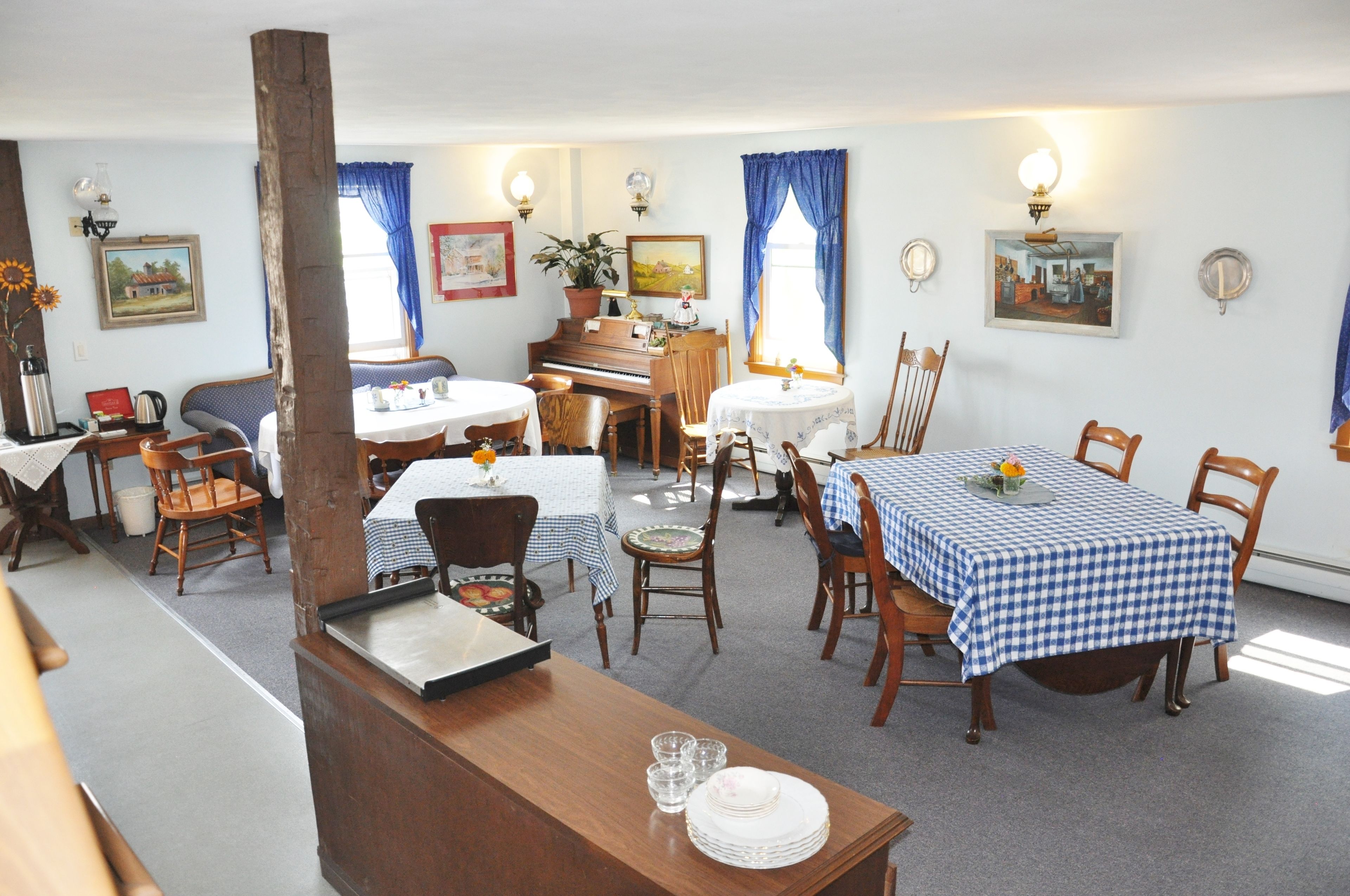 Free daily full breakfast