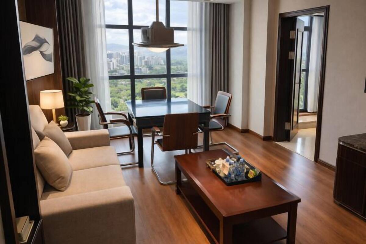 Minibar, in-room safe, alarm clocks