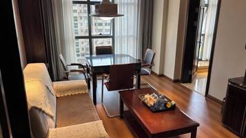 Minibar, in-room safe, alarm clocks