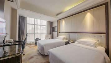 Minibar, in-room safe, alarm clocks