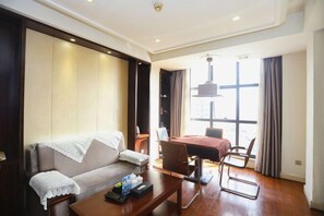 Minibar, in-room safe, alarm clocks