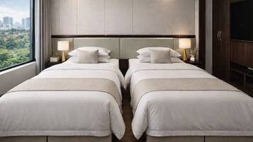 Minibar, in-room safe, alarm clocks