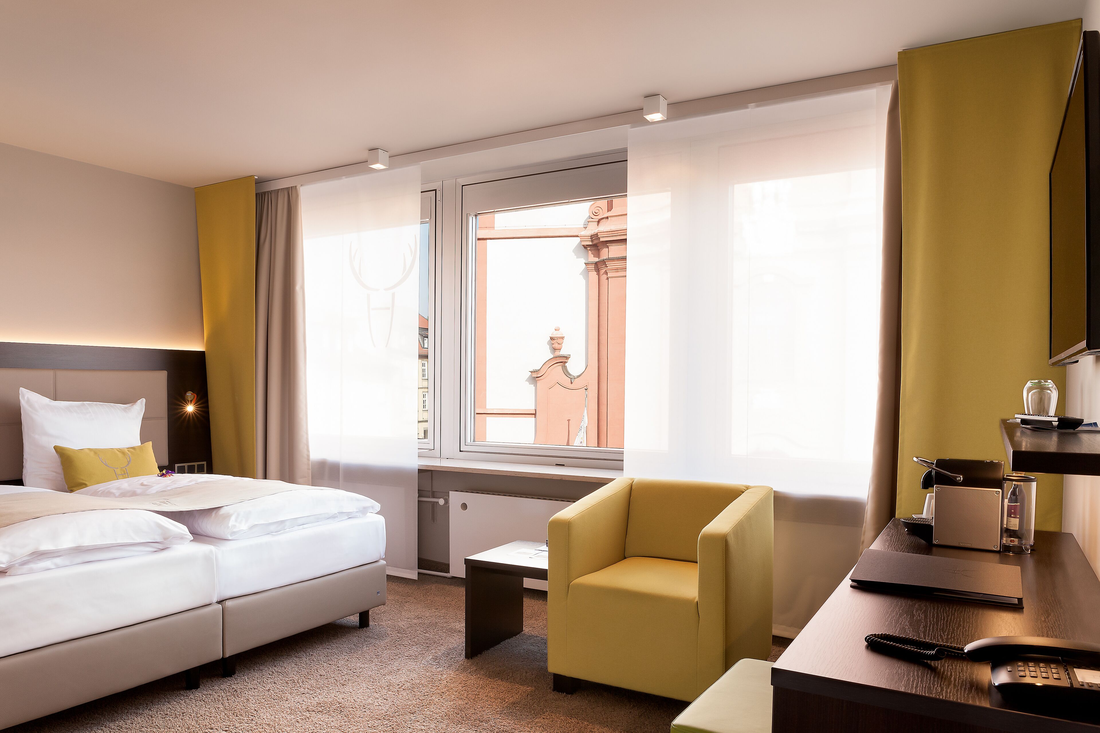 premium bedding, minibar, in-room safe, desk