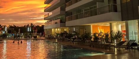 Superior Room, 1 King Bed with Sofa bed | Balcony view