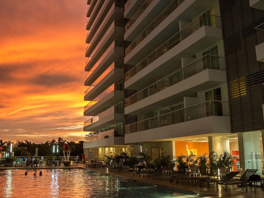 Superior kamer, 1 kingsize bed met slaapbank | Uitzicht vanaf balkon