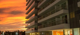 Courtyard By Marriott Santa Marta Resort