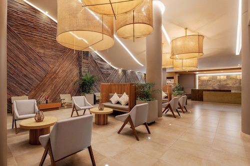Courtyard By Marriott Santa Marta Resort