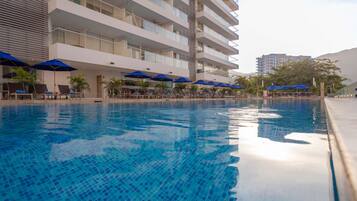 Outdoor pool, open 9:00 AM to 9:00 PM, sun loungers