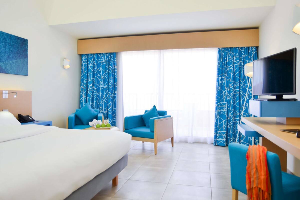 Free minibar items, in-room safe, desk, iron/ironing board