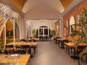 2 restaurants; breakfast, lunch, and dinner served - Novotel Marsa Alam Beach Resort (El Quseir)