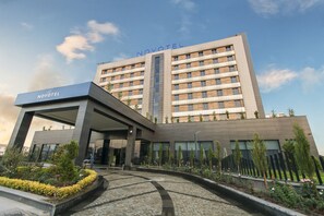 Front of property - Novotel Diyarbakir (Diyarbakir)