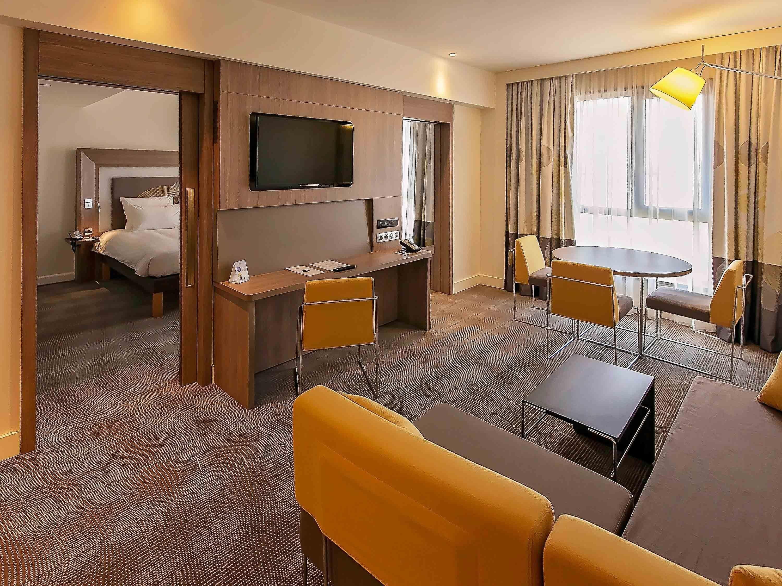 Superior-Suite, 1 Queen-Bett und Schlafsofa | Hochwertige Bettwaren, Minibar, Zimmersafe, Schreibtisch