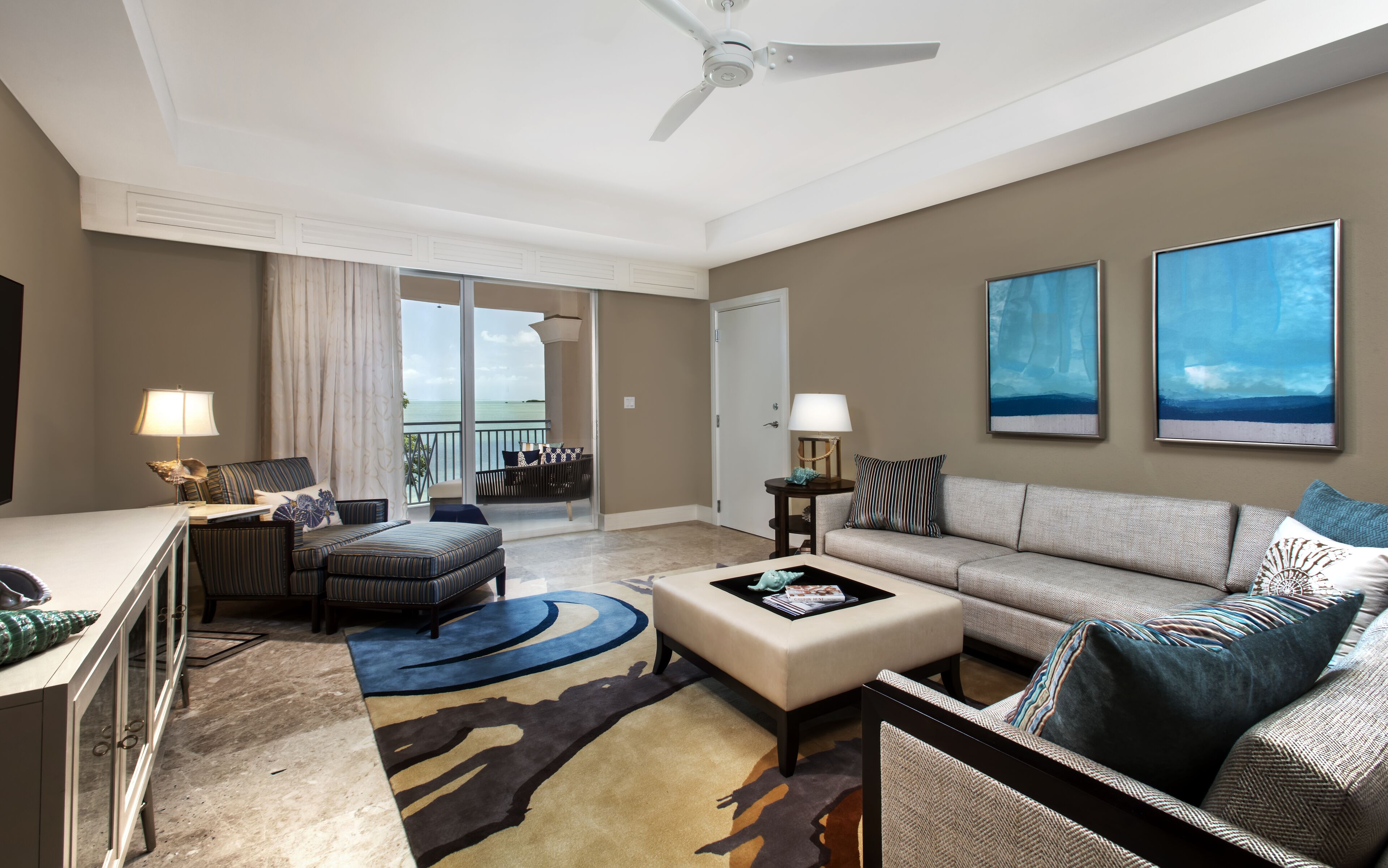 presidential suite, 1 bedroom | living room | 47-inch smart tv with cable channels, tv, netflix