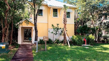 1 bedroom, premium bedding, down duvets, pillow-top beds