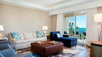 Suite, 1 Bedroom, Balcony/Patio | Vardagsrum | 47-tums smart-tv med kabelkanaler, tv och Netflix