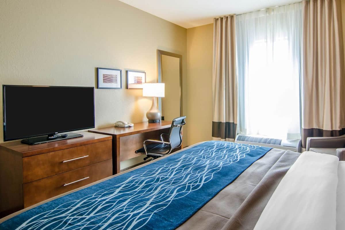 Premium bedding, down comforters, pillowtop beds, in-room safe