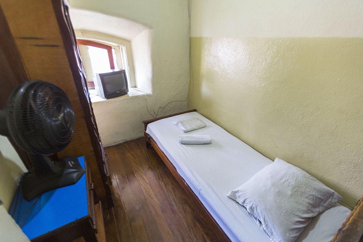 Desk, free WiFi, bed sheets