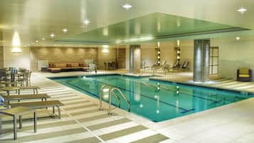 Indendørs pool