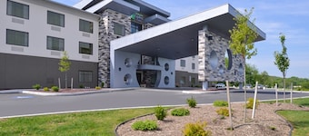 Holiday Inn Express & Suites Shippensburg by IHG