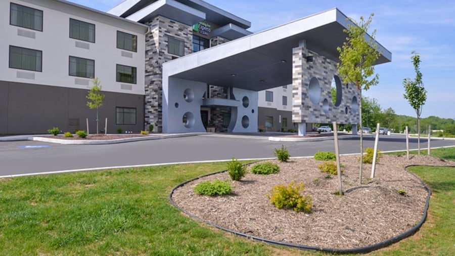 Holiday Inn Express & Suites Shippensburg by IHG