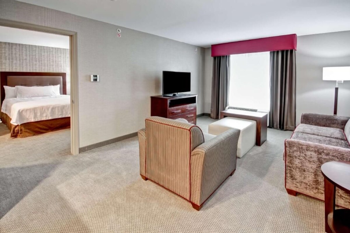 In-room safe, blackout curtains, free WiFi, bed sheets