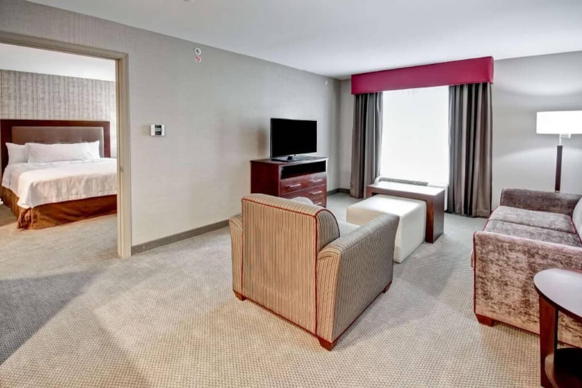 In-room safe, blackout curtains, free WiFi, bed sheets