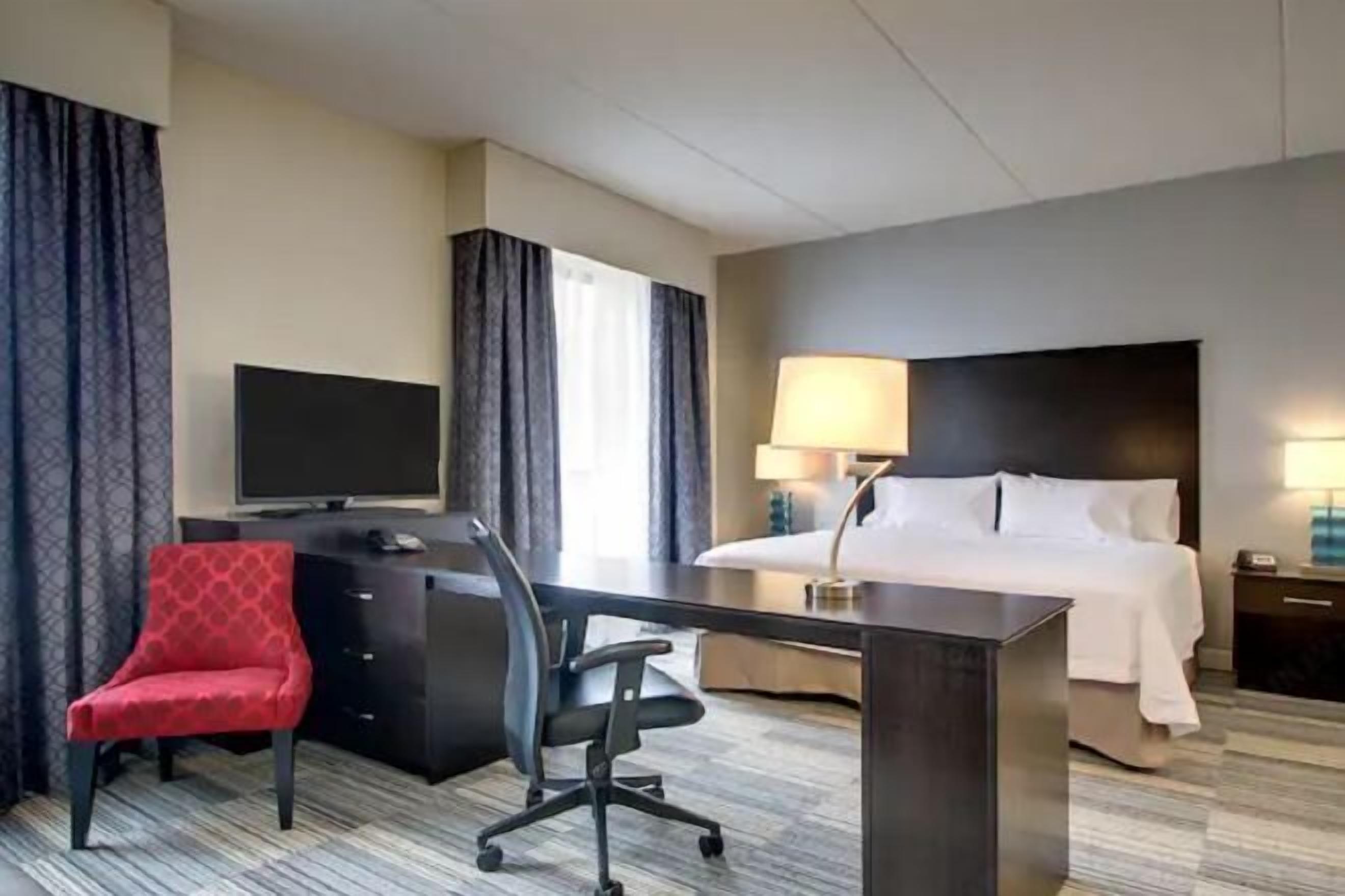 低過敏寢具、客房內保險箱、書桌、遮光布/窗簾