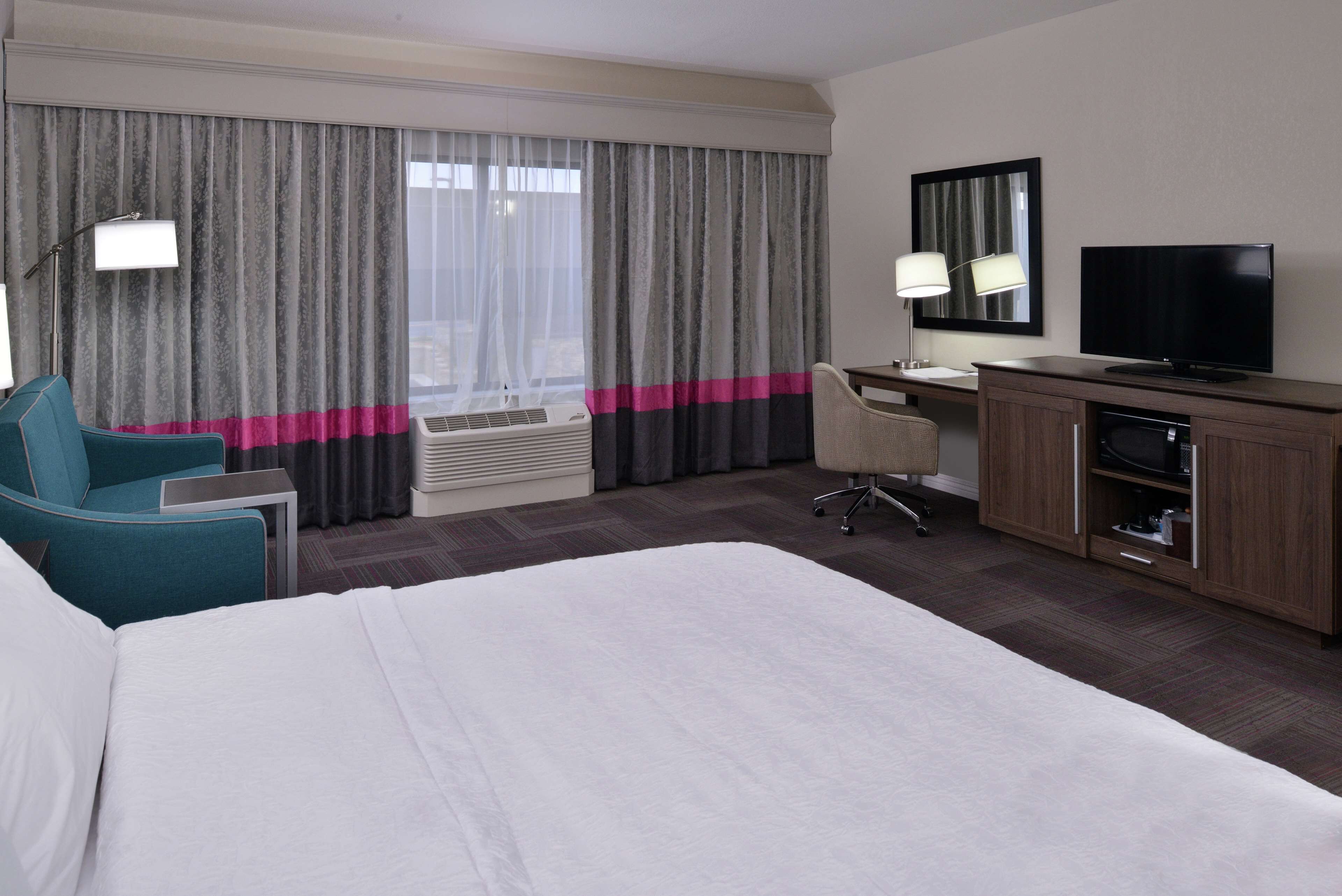 king, studio, refrigerator & microwave | in-room safe, desk, iron/ironing board, free cots/infant beds