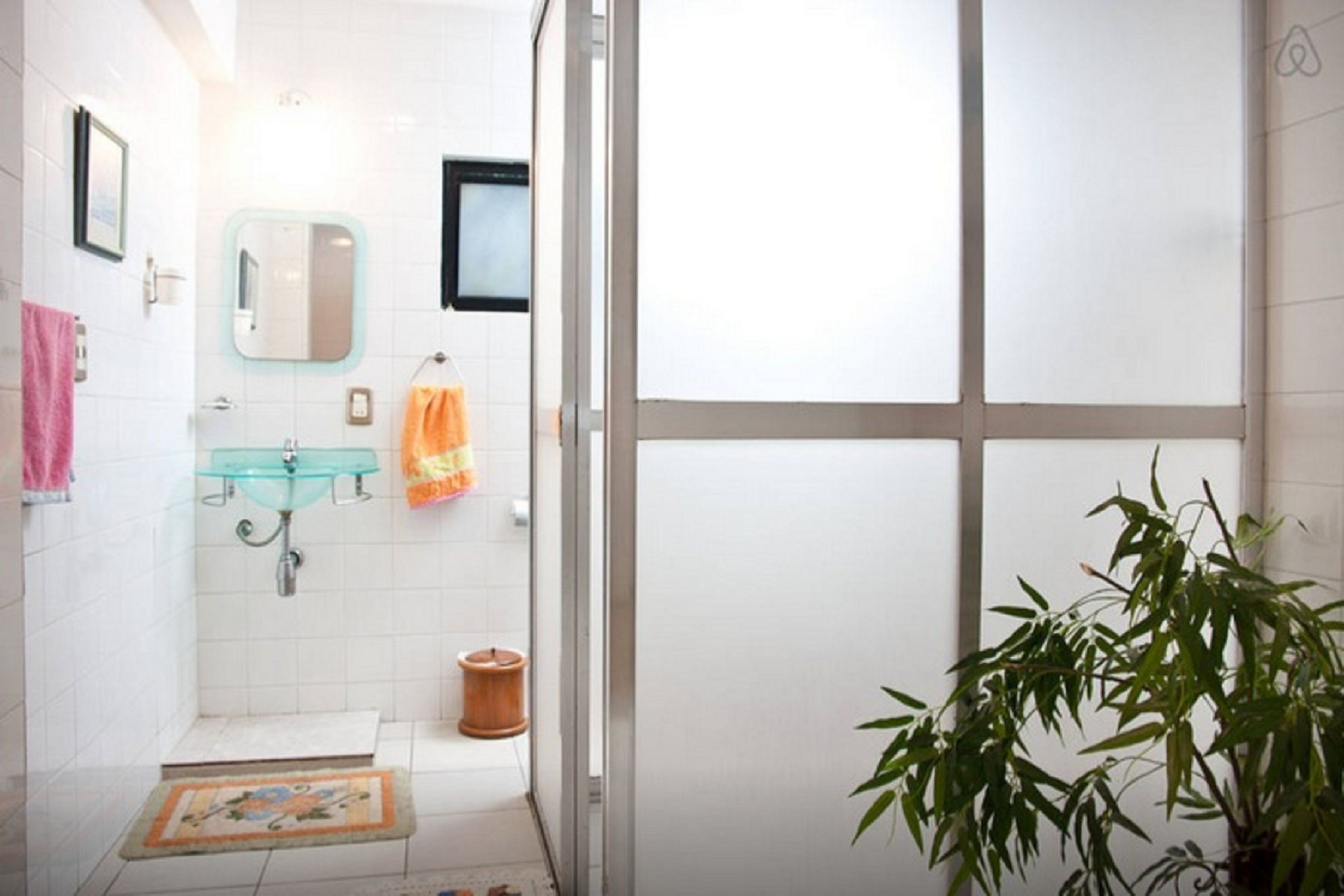 Decoración personalizada, muebles diferentes y escritorio 