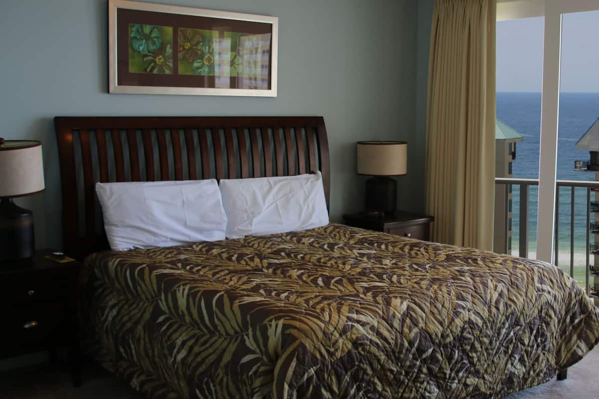 Individually decorated, individually furnished, iron/ironing board