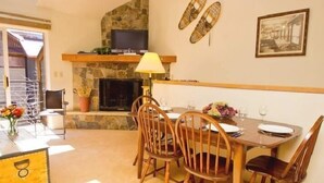 In-room dining - Double Diamond by Telluride Alpine Lodging (Telluride)