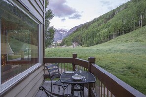 2 Bedroom/2 Bathroom Silver Condominium | Balcony