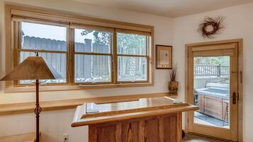 Condo, 2 Bedrooms | Interior