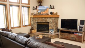 Unclassified image, 4 of 20, button - White Wolf 890 By Peak Property Management (Breckenridge)