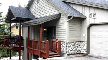House, 3 Bedrooms | Exterior