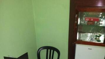 Ilmainen päivittäinen mannermainen aamiainen