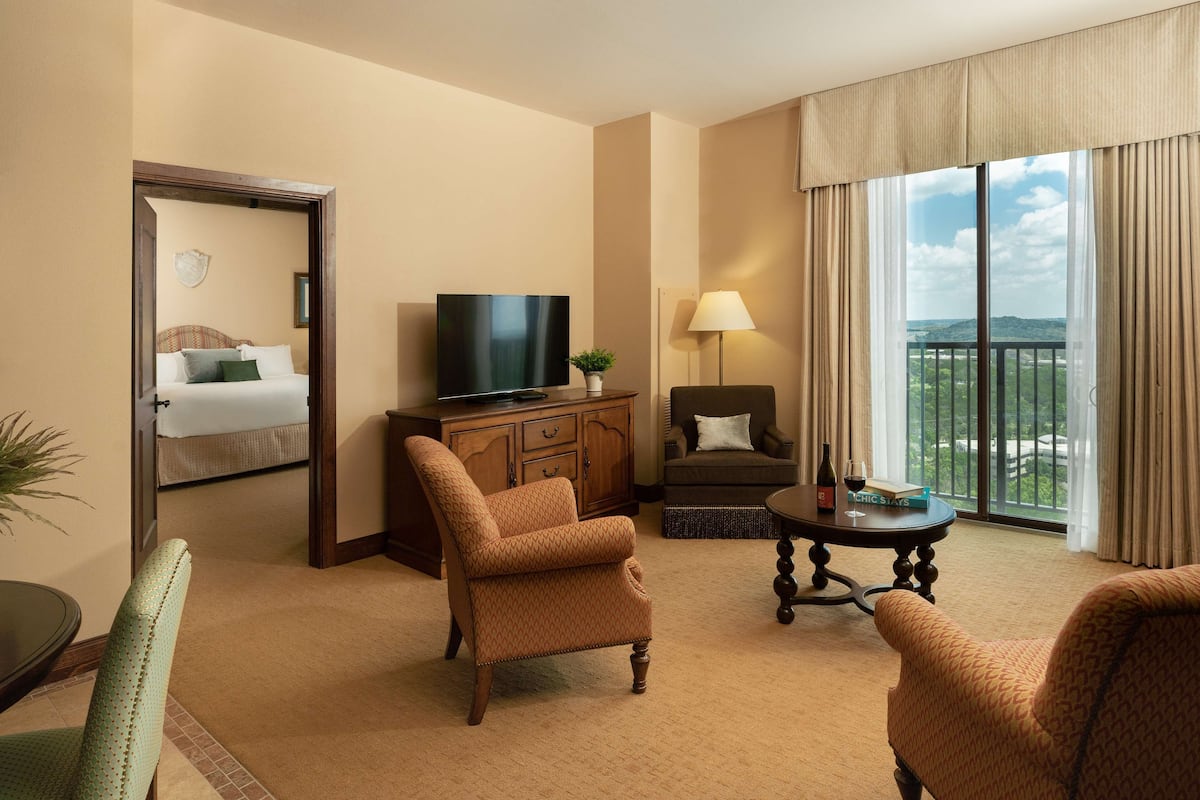 Suite, 1 King Bed with Sofa bed (Mockingbird (Juliet Balcony)) | Living area