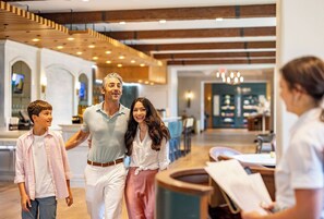 供應早餐、午餐、晚餐；意大利菜