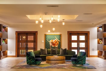 Hotel entrance and lobby at Hotel Viata