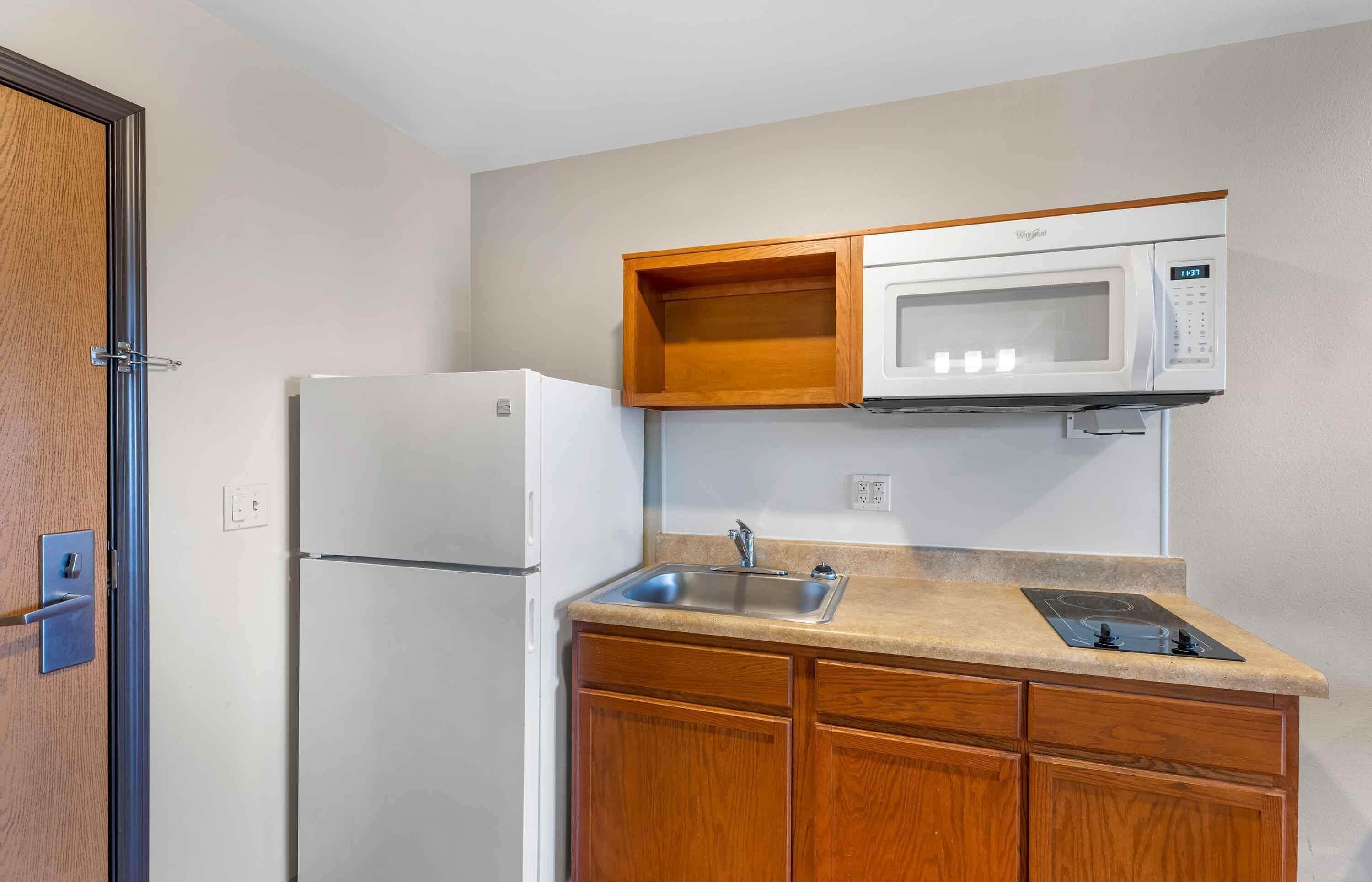 Standard Studio, Non Smoking, Refrigerator & Microwave | Private kitchen