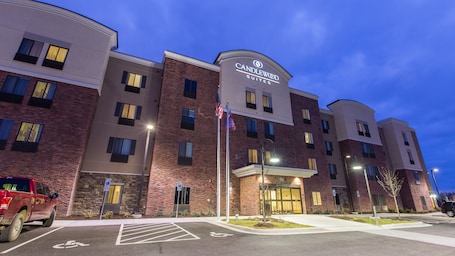 Exterior. Candlewood Suites : Overland Park - W 135th St by IHG