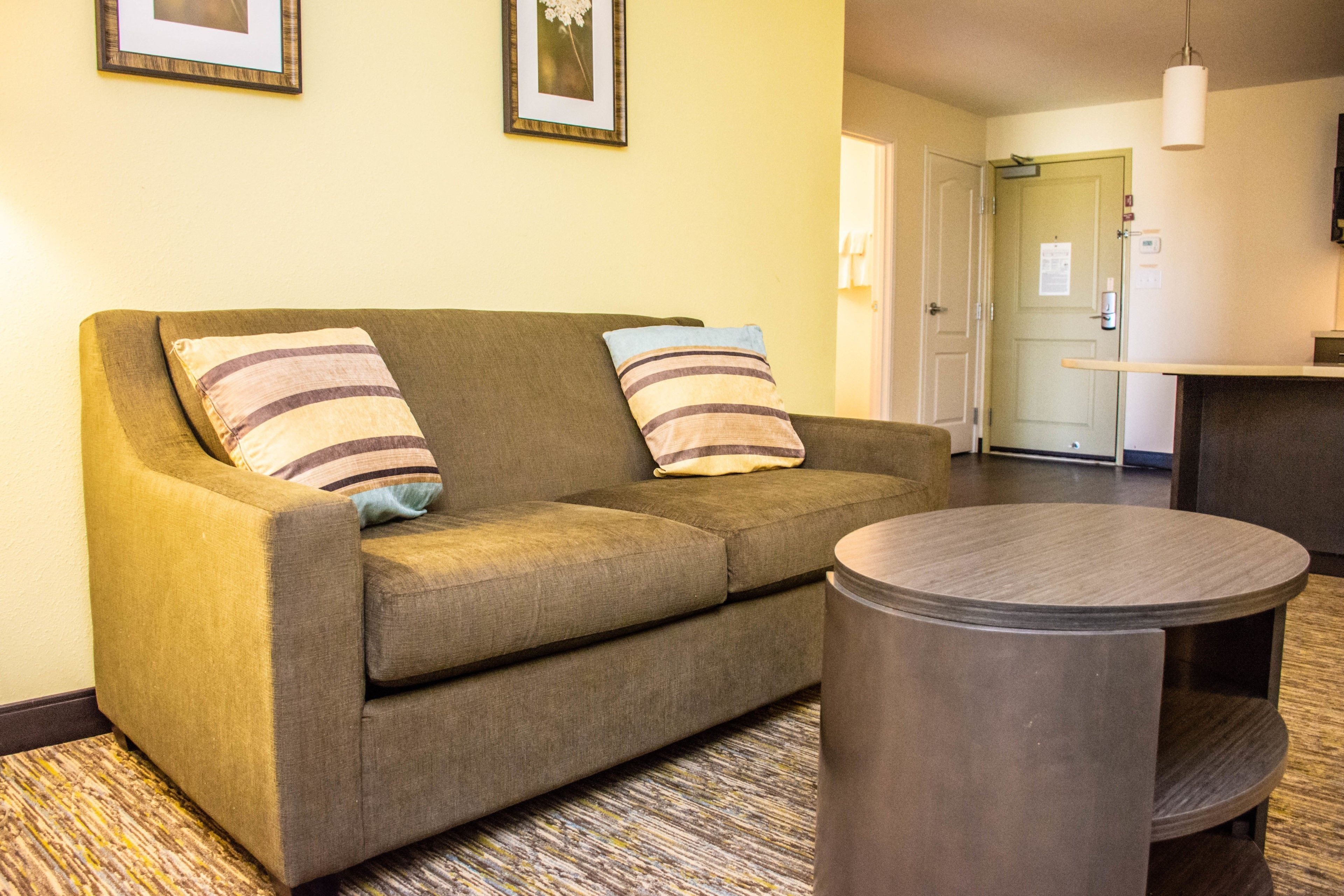 1 bedroom, down duvets, in-room safe, desk