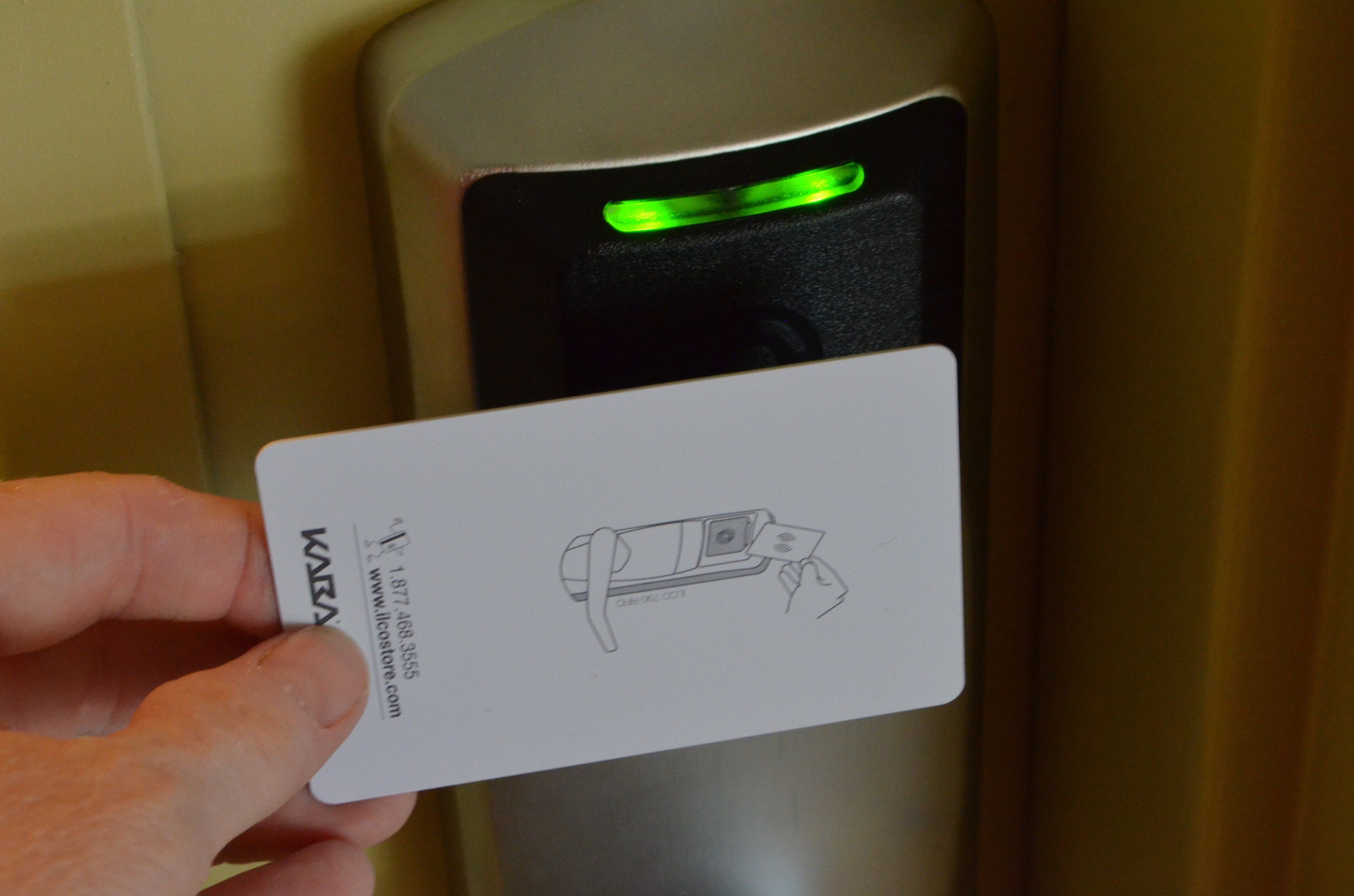 studio suite, 1 queen bed | room amenity