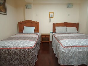 Classic Twin Room - Hotel Panamericano (Lima)