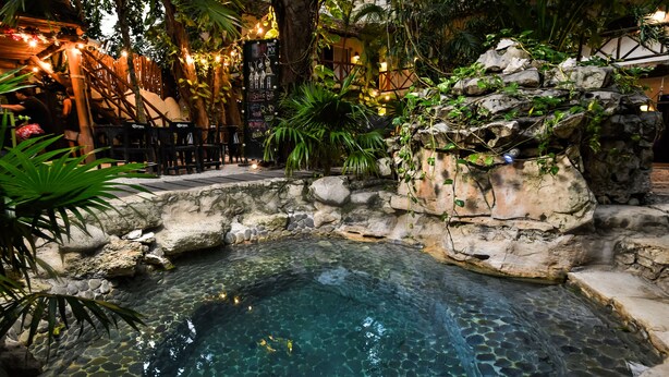 Bañera de hidromasaje exterior