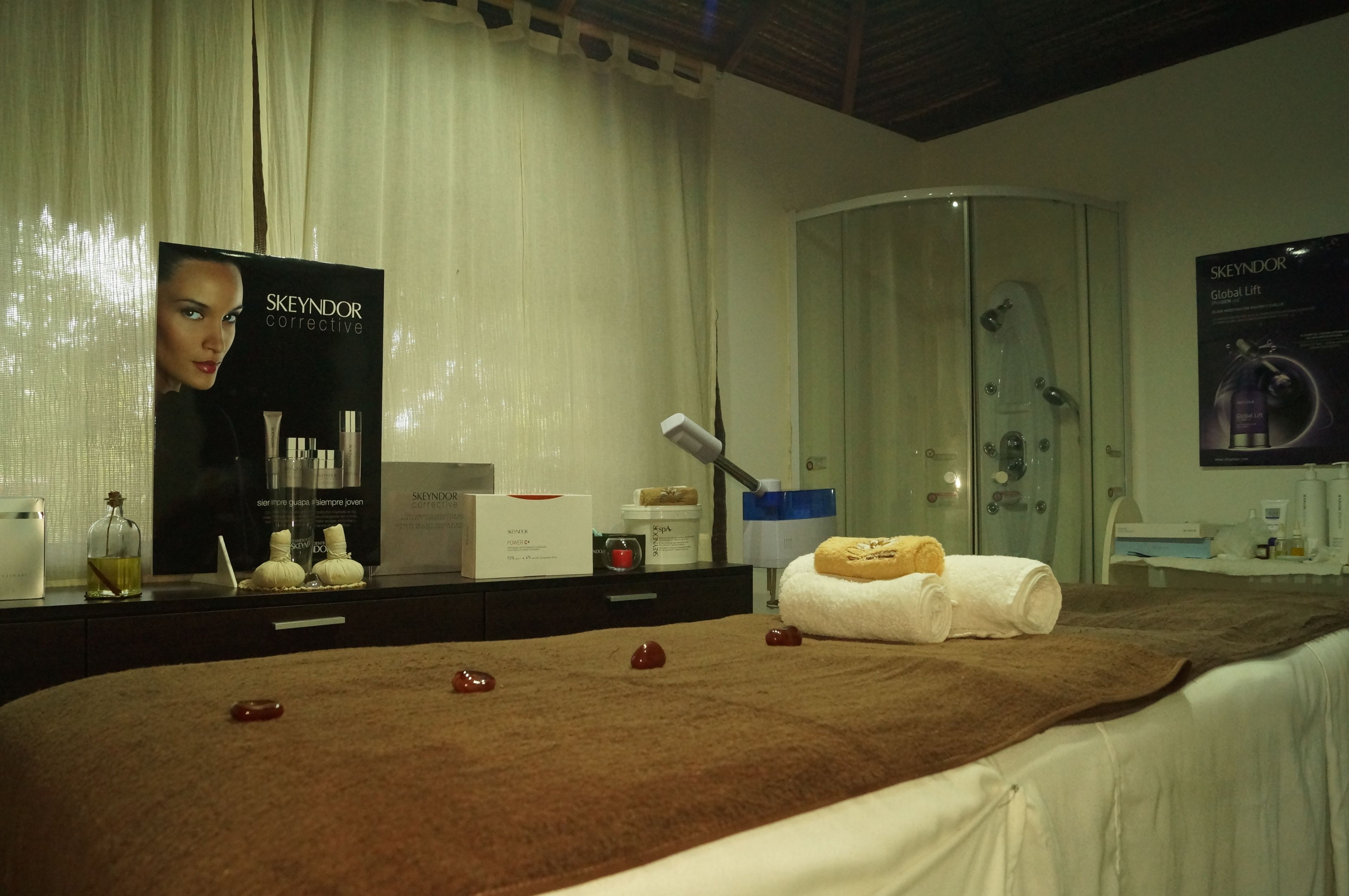 Tratamientos corporales, masajes con piedras calientes