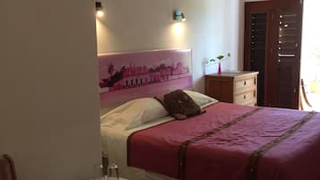 Camera Standard, 1 letto king, terrazzo | Una cassaforte in camera, Wi-Fi gratuito