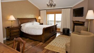 1 bedroom, premium bedding, pillow-top beds, blackout curtains