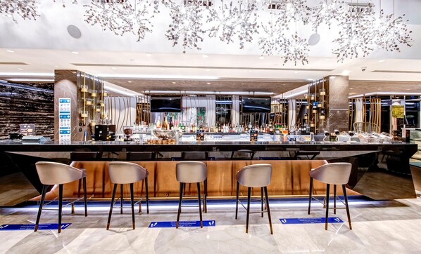 Lobby lounge - DoubleTree by Hilton Hotel Istanbul - Piyalepasa (Istanbul)